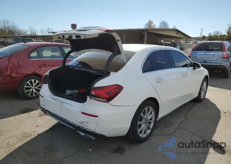 2019 Mercedes-Benz A 220 4Matic из США, поврежденный, VIN WDD3G4FB5KW003264